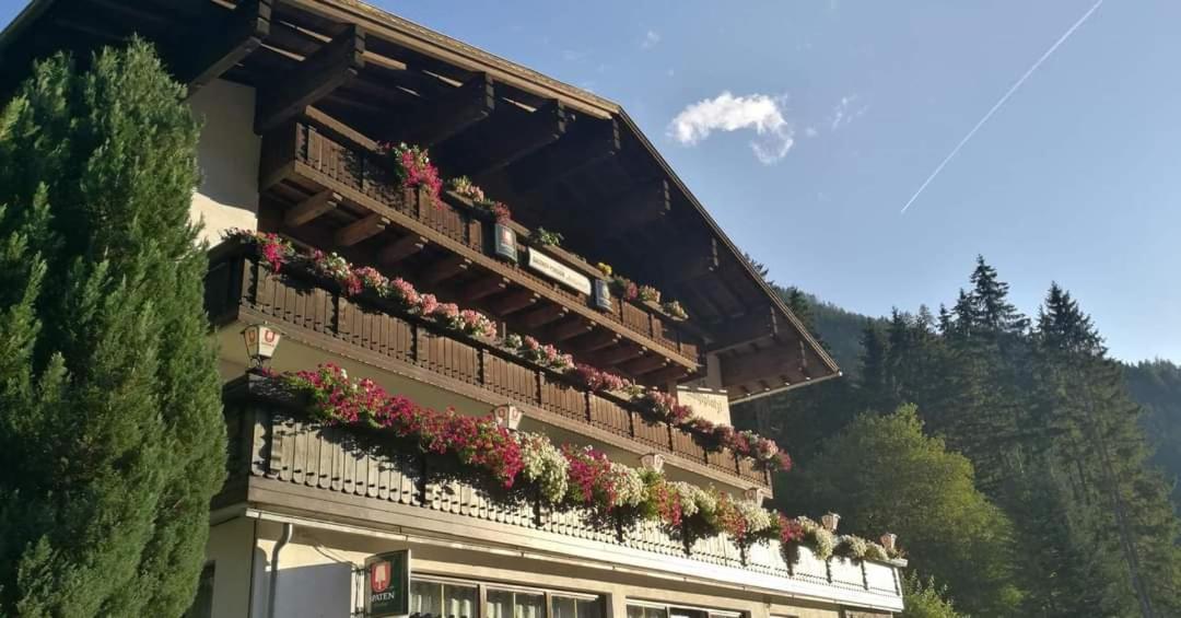Gasthof Pension Kohlplatzl Hopfgarten in Defereggen Exterior photo